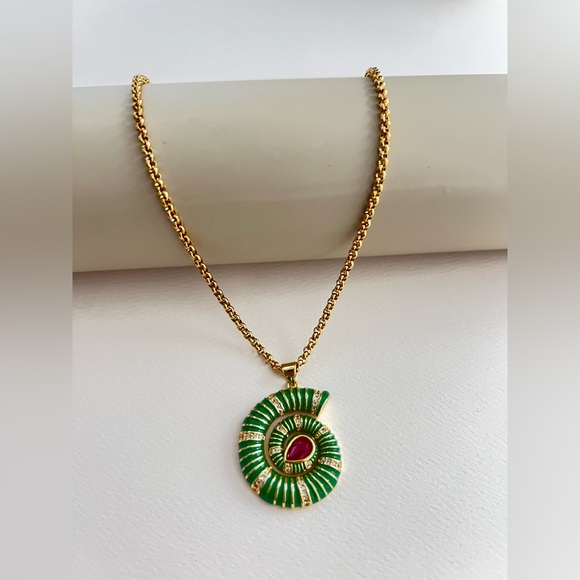 Marine Sea Nautilus Pendant Necklace - Statement Necklace - Elegant Necklace - Picture 13 of 16